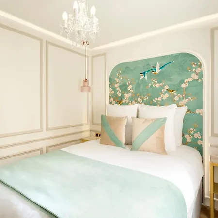 Merveil - Luxury - Champs Elysees -st George Daire